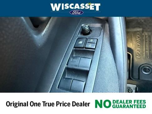 Used 2024 Toyota Corolla LE image 18