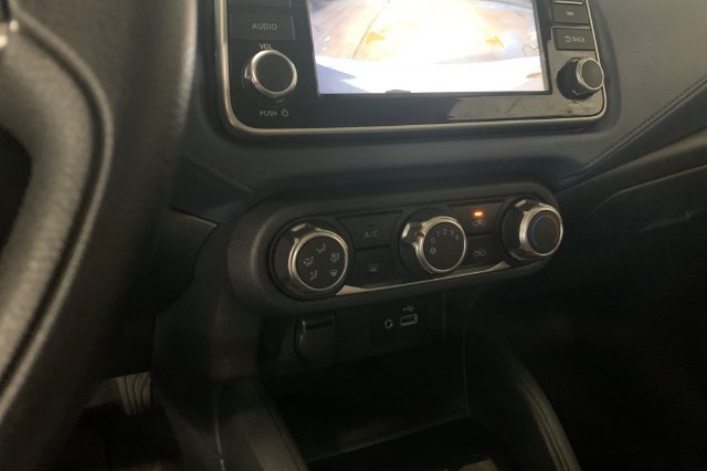 Certified 2025 Nissan Versa SV FWD image 23