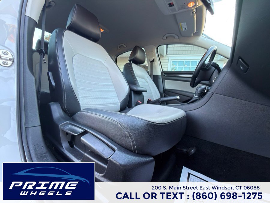 Used 2015 Volkswagen Passat 1.8T Sport FWD image 16