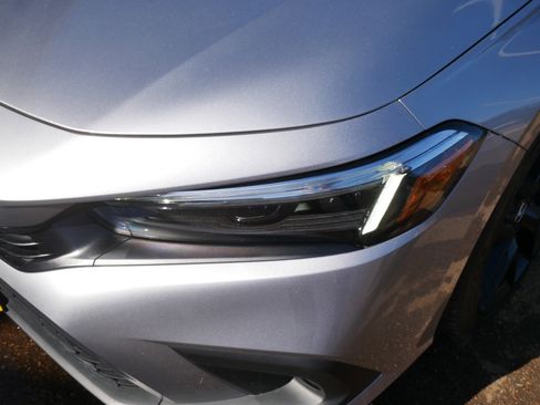 Used 2023 Honda Civic Sport image 16