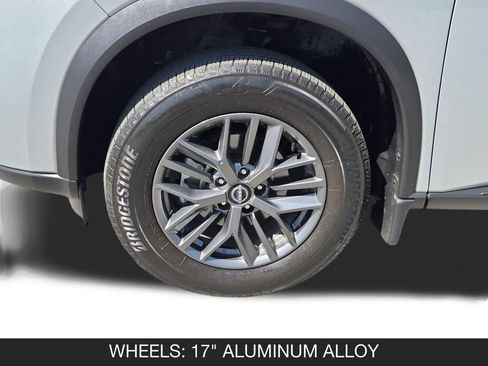 Used 2024 Nissan Rogue S FWD image 11