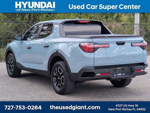Used 2024 Hyundai Santa Cruz SEL FWD image 3