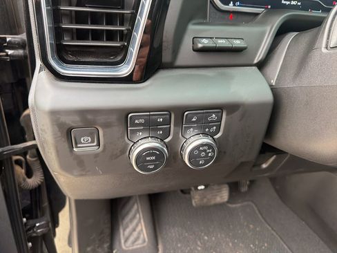 Used 2024 GMC Sierra 2500 Denali w/ Denali Reserve Package AWD/4WD image 26