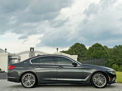 Used 2018 BMW 530e xDrive image 6