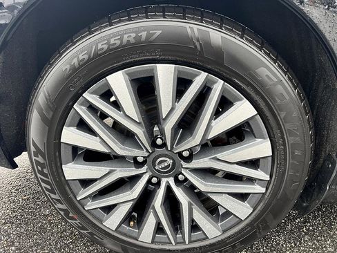 Certified 2024 Nissan Altima 2.5 SV image 11