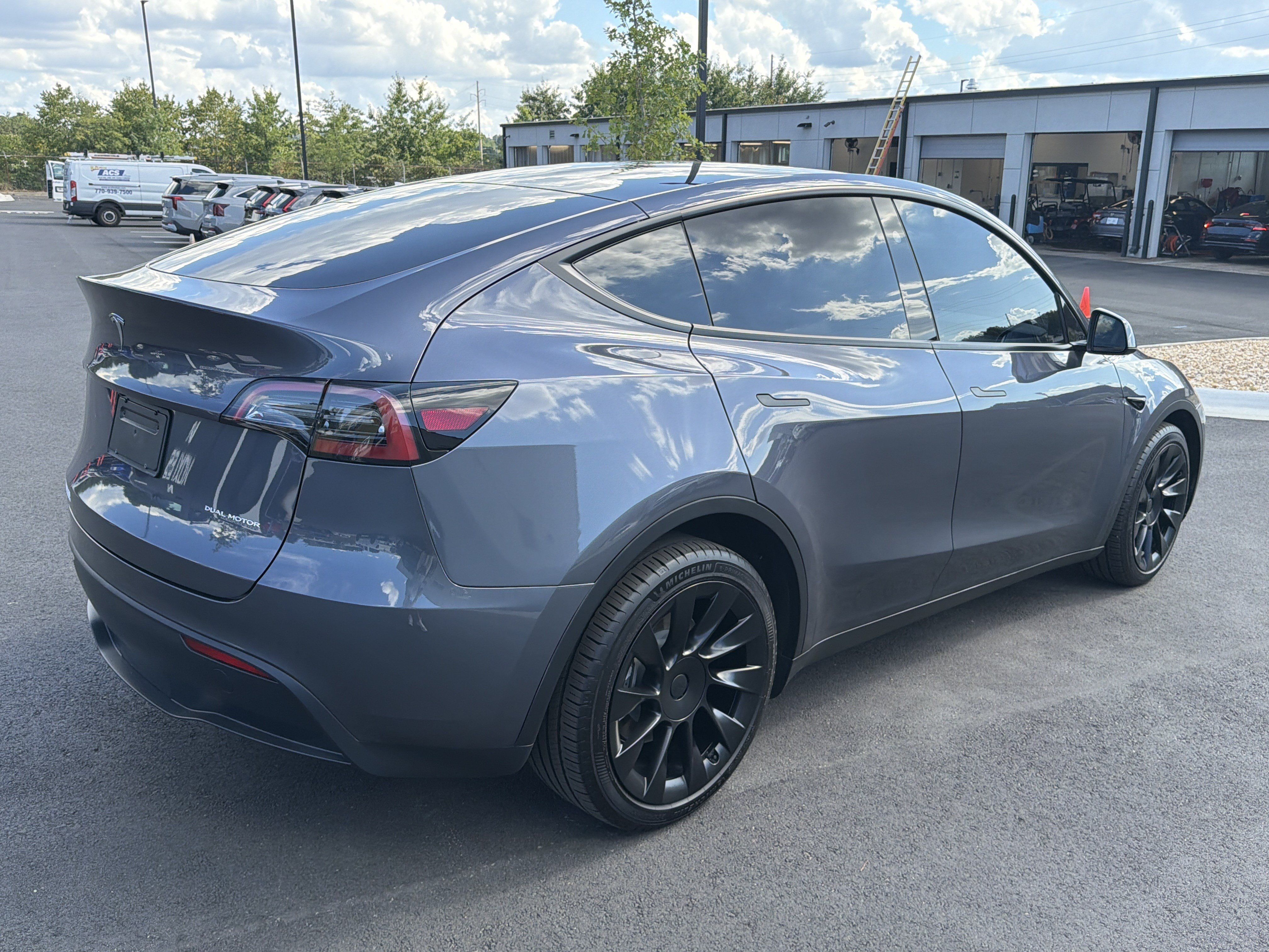 Used 2023 Tesla Model Y Long Range AWD/4WD image 7