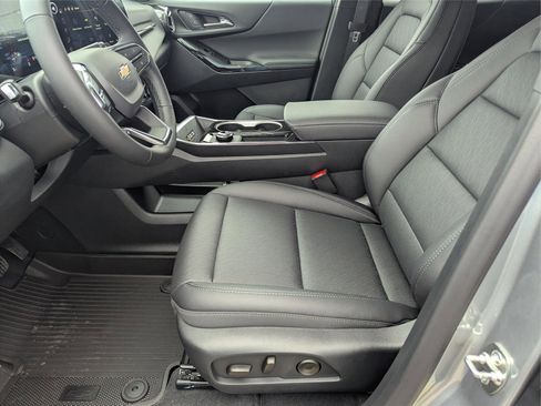 New 2026 Chevrolet Equinox LT w/ Convenience Package II image 18