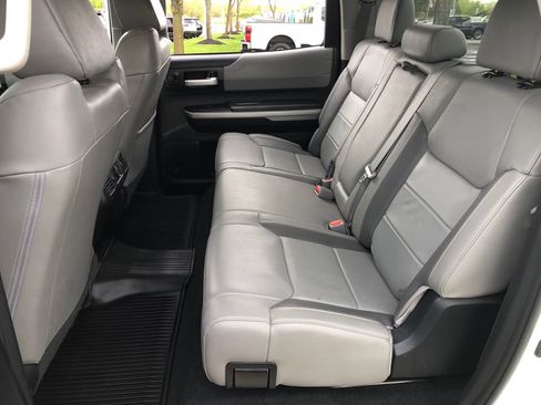 Used 2018 Toyota Tundra Limited w/ Limited Premium Package AWD/4WD image 28