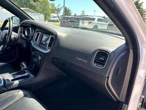 Used 2021 Dodge Charger SXT w/ Leather Interior Group image 26