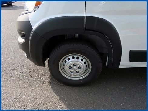 New 2026 RAM ProMaster 2500 w/ Convenience Group image 4