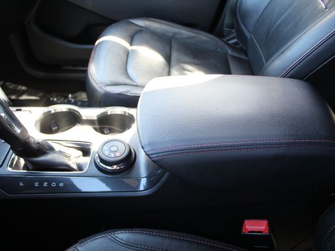 Used 2019 Ford Explorer Sport w/ Equipment Group 401A AWD/4WD image 34
