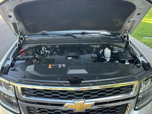 Used 2019 Chevrolet Suburban LT AWD/4WD image 65