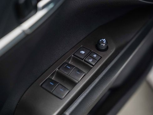 Certified 2022 Toyota Camry SE image 20