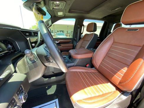 Used 2025 GMC Sierra 2500 Denali Ultimate AWD/4WD image 12