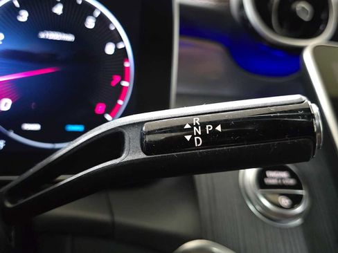 Used 2023 Mercedes-Benz GLC 300 4MATIC image 36