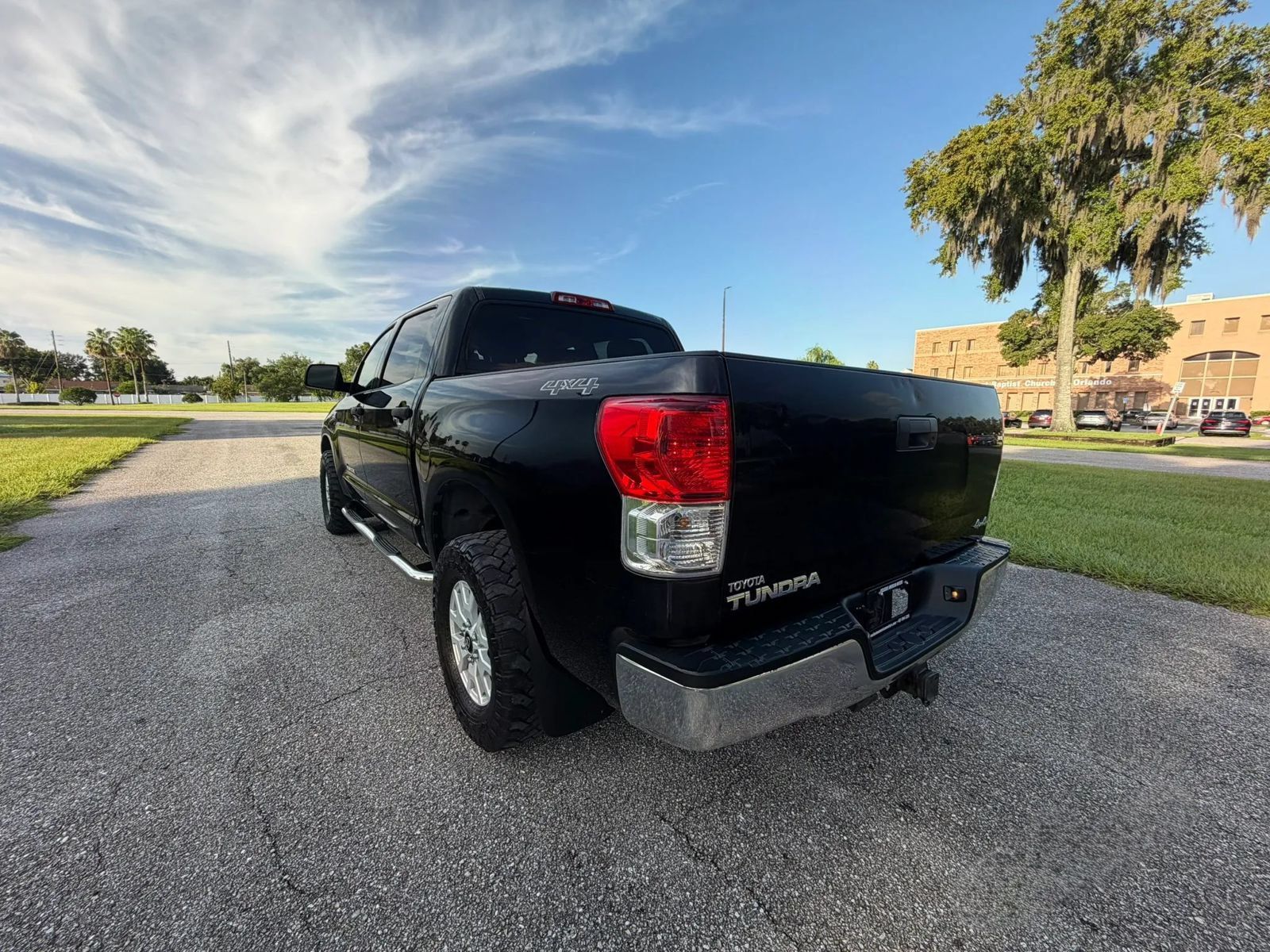 Used 2013 Toyota Tundra 4x4 CrewMax w/ Tow Pkg image 42