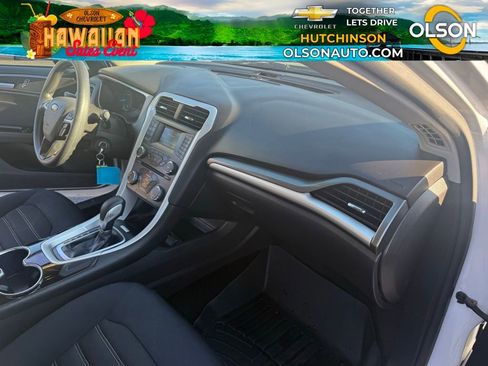 Used 2015 Ford Fusion SE image 19