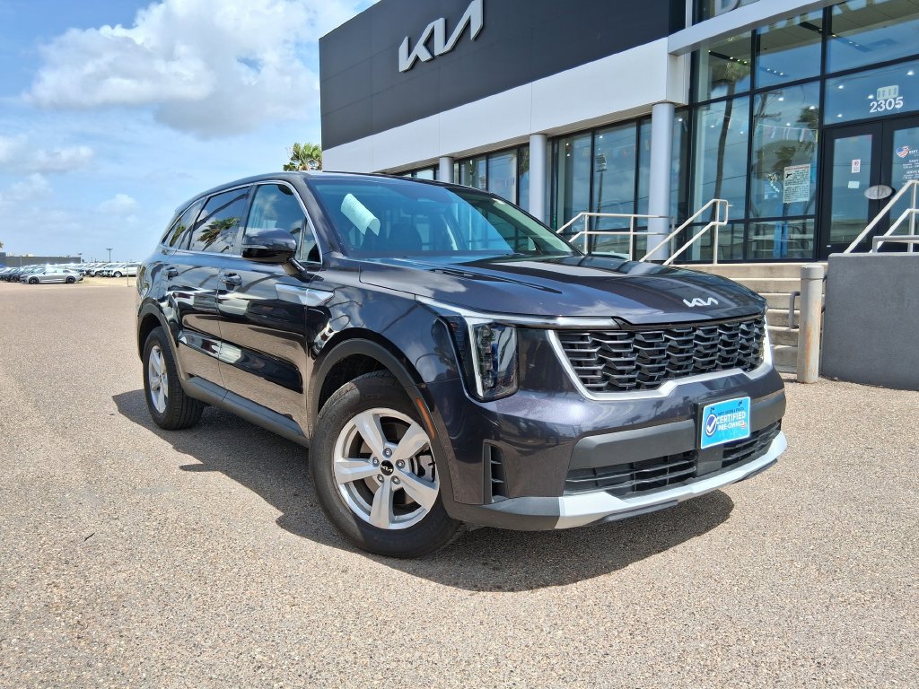 Used 2026 Kia Sorento LX FWD image 1
