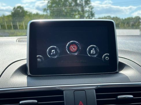 Used 2016 MAZDA MAZDA3 s Grand Touring FWD image 23
