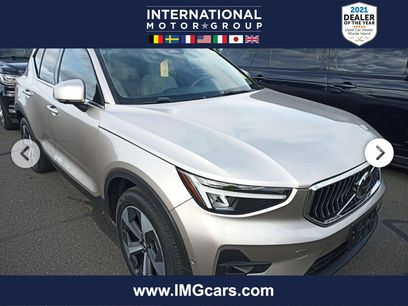 Used 2024 Volvo XC40 B5 Plus