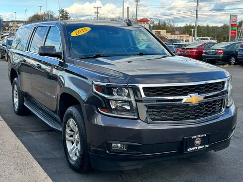 Used 2015 Chevrolet Suburban LT w/ Luxury Package image 4