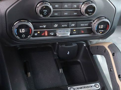 New 2026 Ford Bronco Badlands AWD/4WD image 33