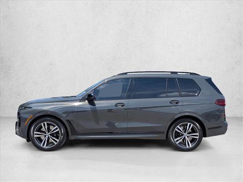 Certified 2025 BMW X7 xDrive40i w/ M Sport Package AWD/4WD image 9