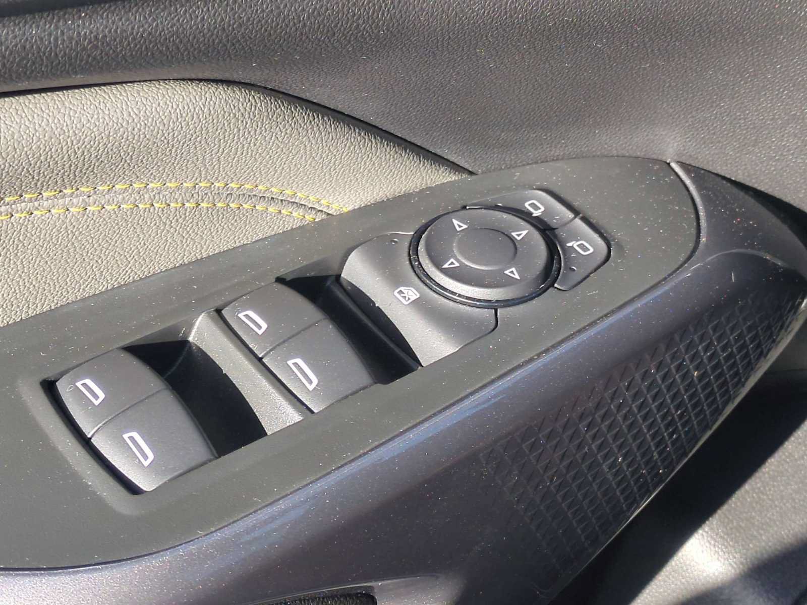 Used 2024 Chevrolet Trax ACTIV w/ Sunroof Package FWD image 22
