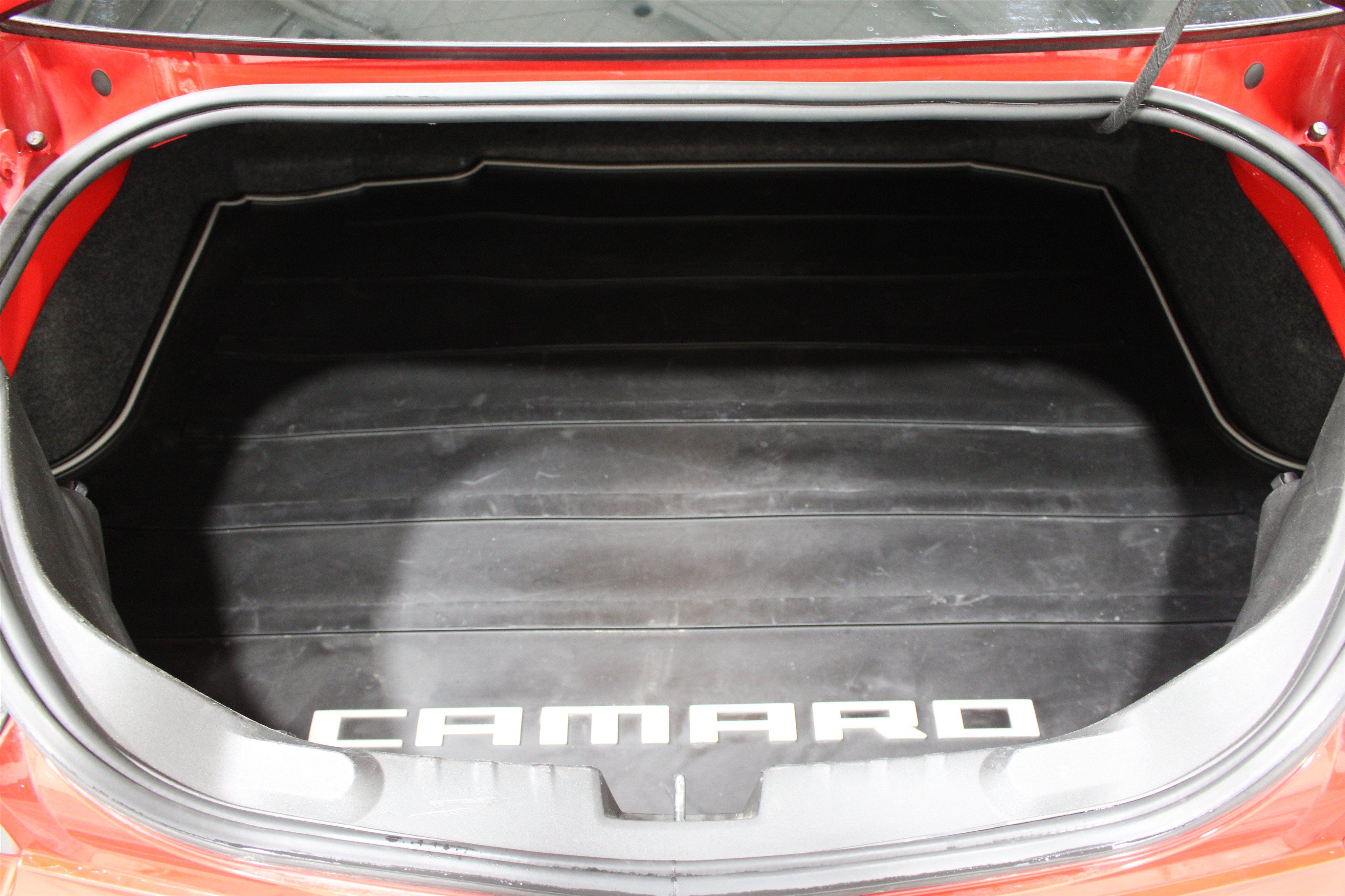 Used 2010 Chevrolet Camaro SS RWD image 23