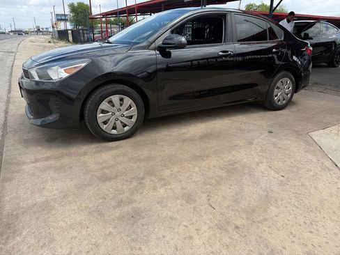 Used 2020 Kia Rio LX image 17