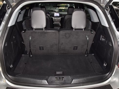 Used 2023 Ford Explorer XLT w/ Equipment Group 202A RWD image 36