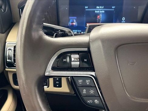 Used 2022 Lincoln Navigator Reserve AWD/4WD image 19