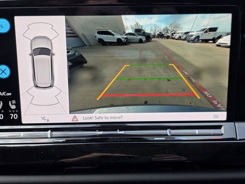 New 2026 Volkswagen Atlas SE FWD image 16