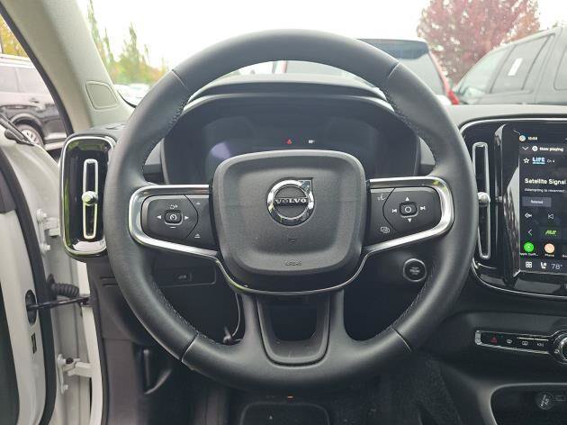 Used 2026 Volvo XC40 B5 Plus AWD/4WD image 12