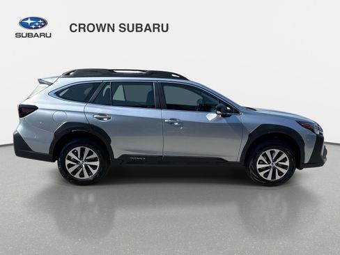 Certified 2025 Subaru Outback w/ Popular Package #1A AWD/4WD image 3