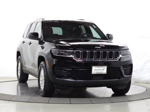 Used 2024 Jeep Grand Cherokee Laredo w/ Luxury Tech Group I image 1