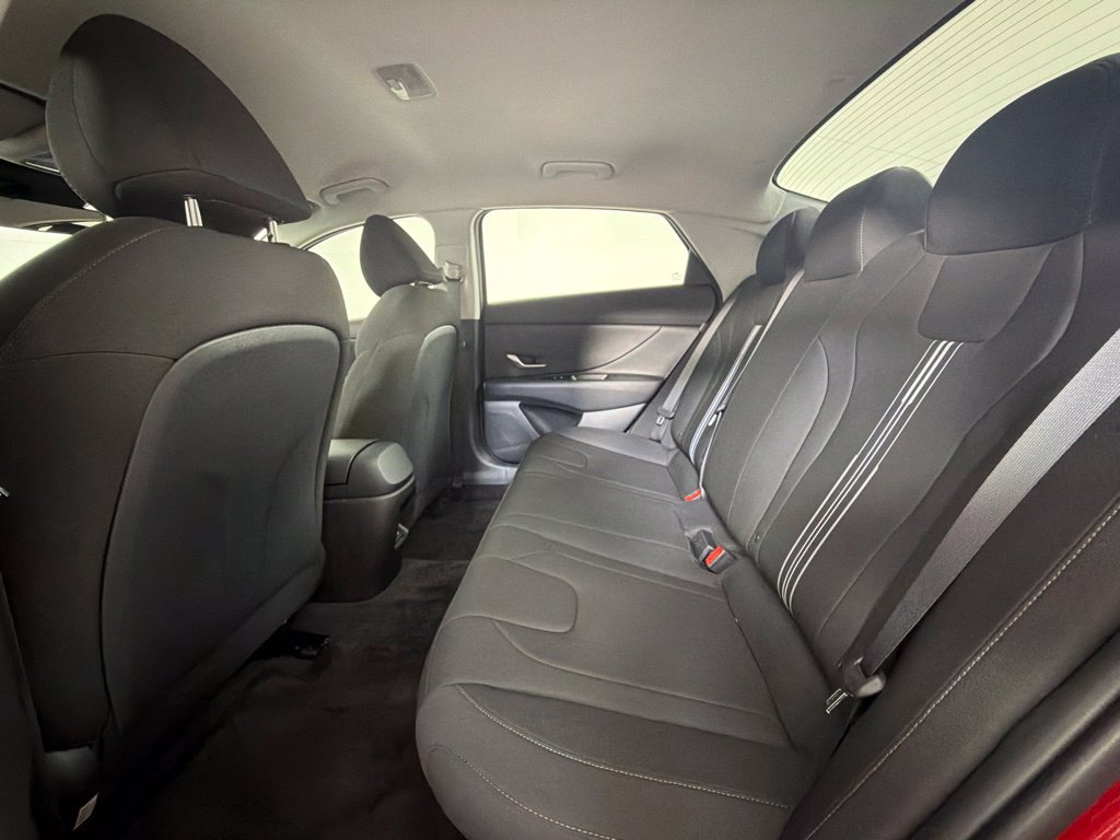 Certified 2025 Hyundai Elantra Hybrid FWD image 23