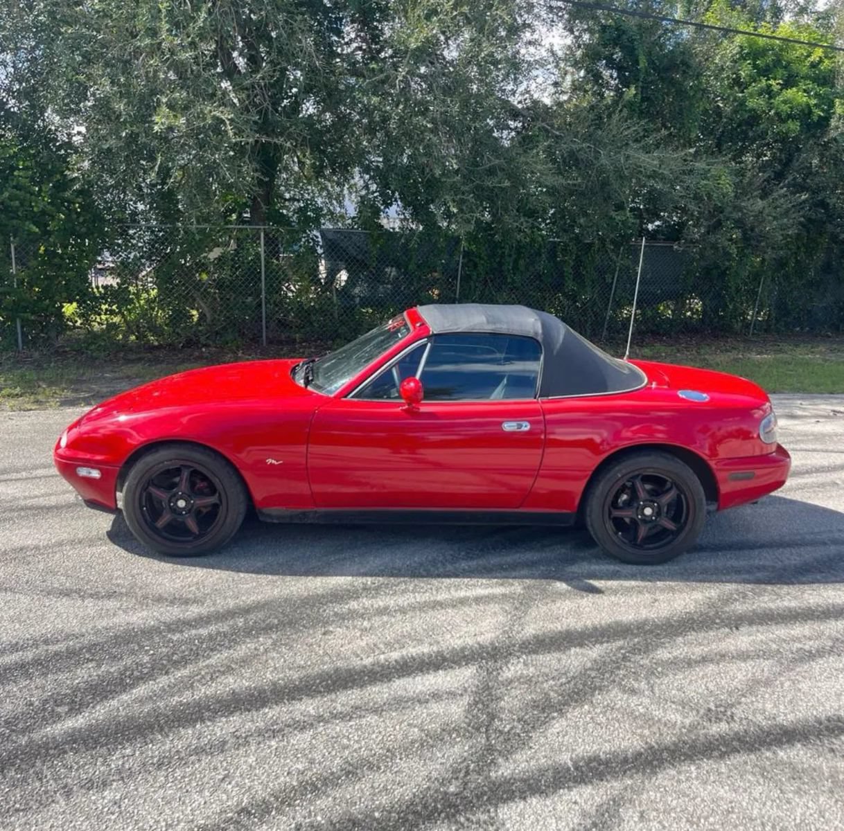 Used 1990 MAZDA MX-5 Miata RWD image 2