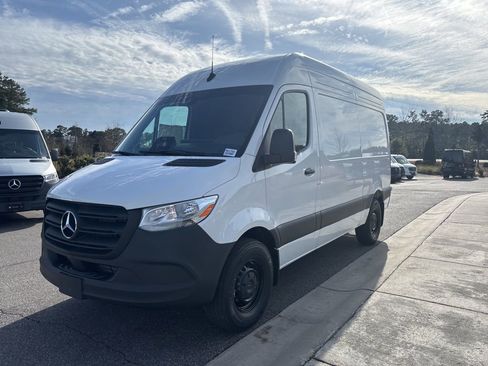 New 2026 Mercedes-Benz Sprinter 2500 image 11