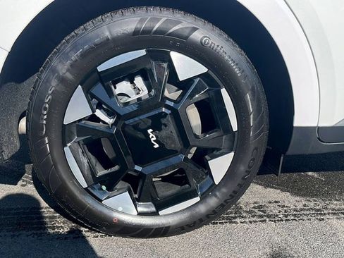 New 2026 Kia Carnival EX image 10