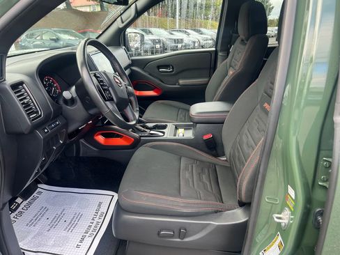 Used 2024 Nissan Frontier PRO-4X w/ Off-Road Protection Package image 10