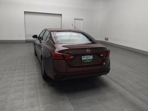Used 2024 Nissan Altima 2.5 SV image 6