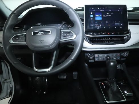 Used 2025 Jeep Compass Limited AWD/4WD image 28