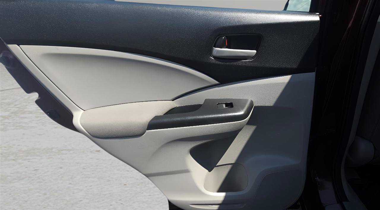 Used 2014 Honda CR-V LX image 18