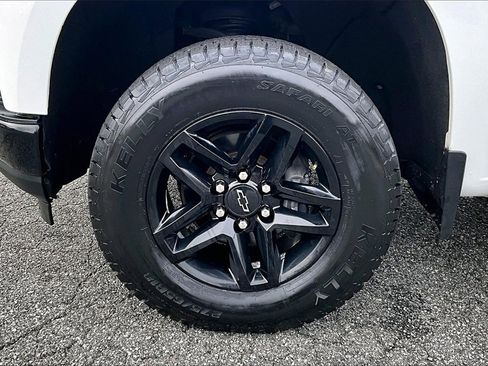 Certified 2021 Chevrolet Silverado 1500 LT Trail Boss w/ Convenience Package II image 29