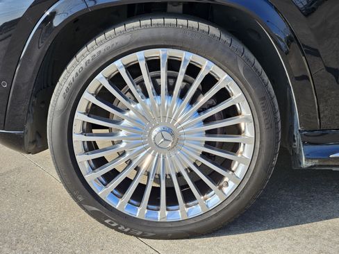 Used 2023 Mercedes-Benz Maybach GLS 600 Maybach GLS 600 image 12