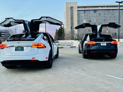 Used 2020 Tesla Model X Long Range image 42