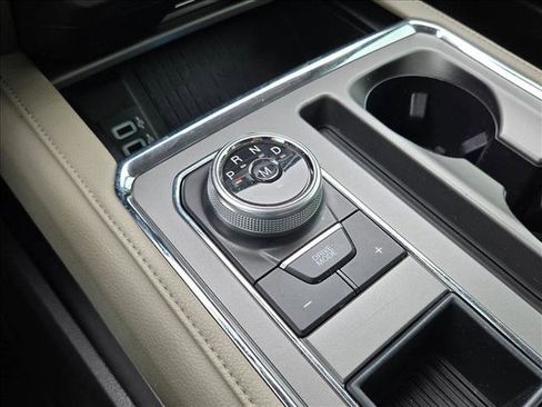 Used 2019 Ford Expedition XLT w/ Equipment Group 202A image 15