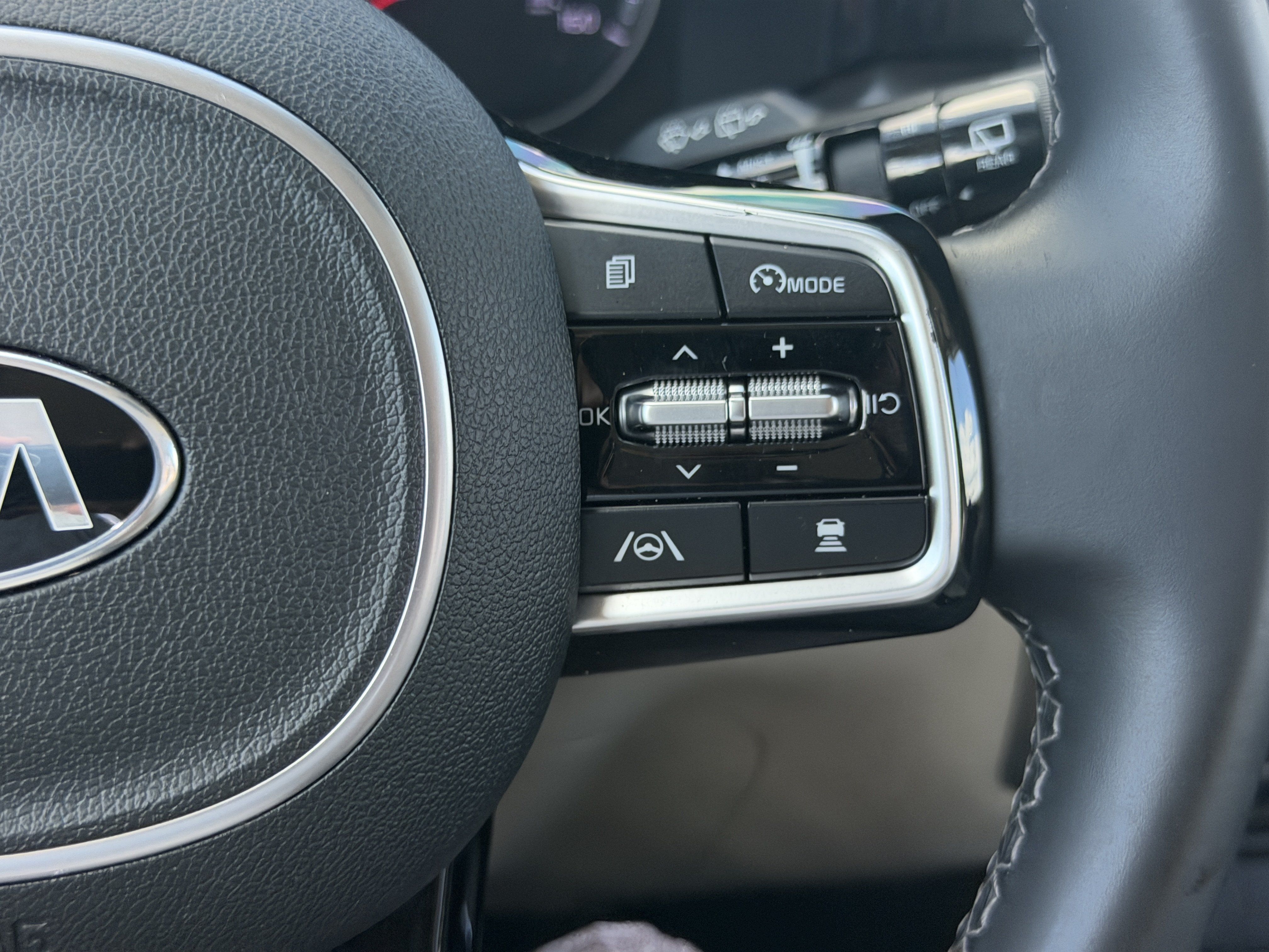 Certified 2021 Kia Sorento SX FWD image 34