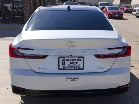 Used 2025 Toyota Camry XLE image 4